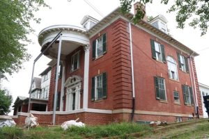 122 Harrison St
